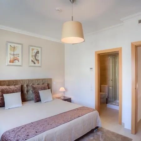 Сasa de vacaciones Ferrel Town House Sleeps 4 With Pool Ferrel (Leiria)